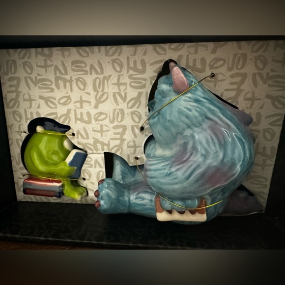 Salt & Pepper Shakers - Mike & Sully University - NEW - Picture 6 of 6